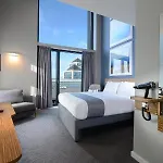Hotel Travelodge Centre 3*