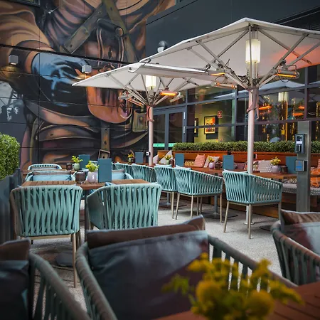 Travelodge Centre 호텔 3*