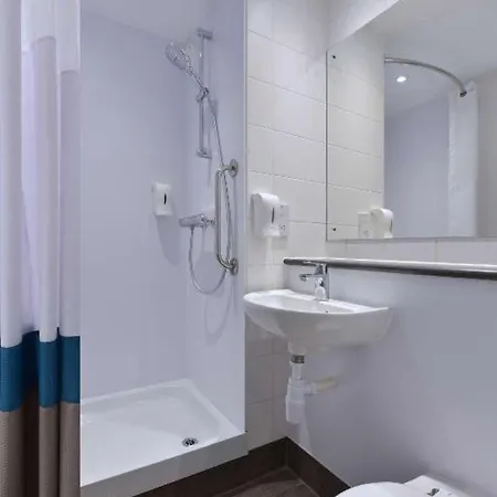 Travelodge Centre Hotel