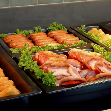 Travelodge Centre 3*