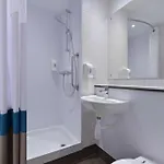 Travelodge Centre Hotel
