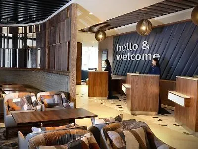 Travelodge Centre מלון