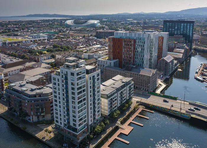 Travelodge Centre Hotell 3*