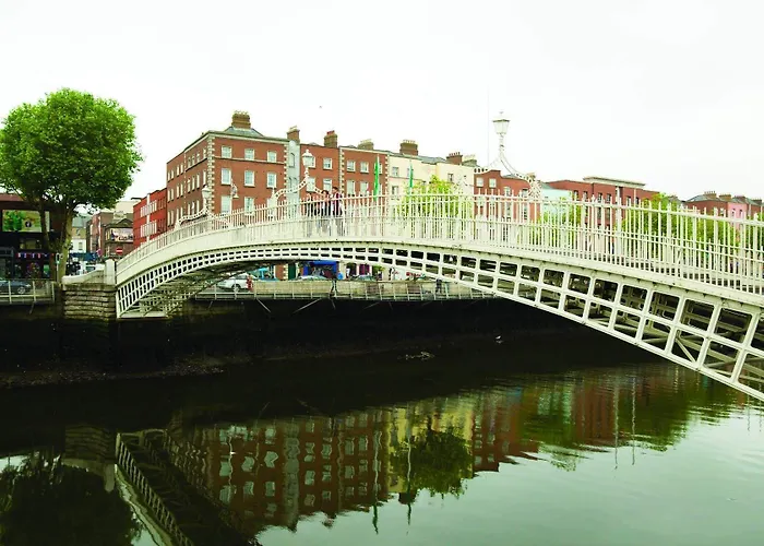 Hotell Travelodge Centre 3*