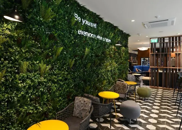 Travelodge Centre Szálloda 3*